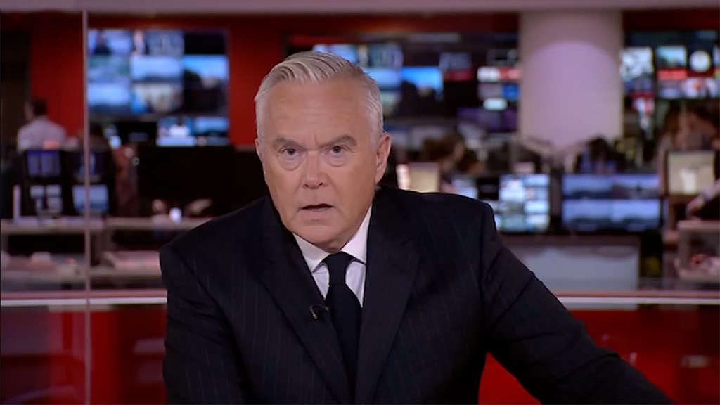 Huw Edwards, Announcing the death of HM Queen Elizabeth II on the BBC.